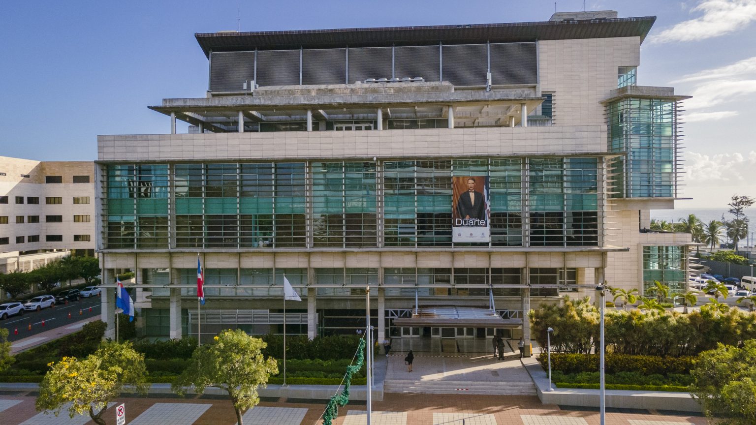 Fachada_PGR_bajante_Duarte_Mes_de_la_Patria_003-66_50-1536x864